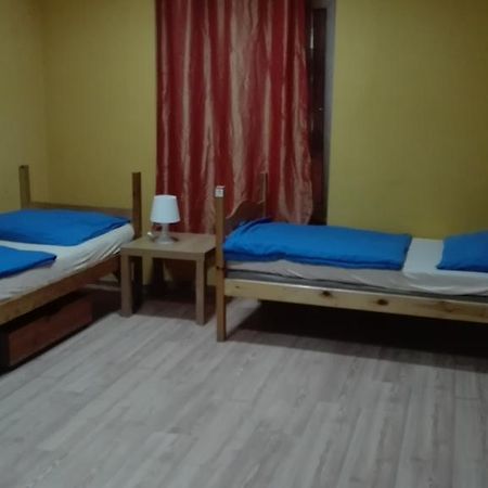 Honey Hostel Краків Екстер'єр фото