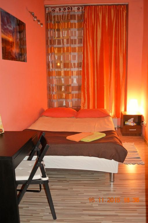 Honey Hostel Краків Екстер'єр фото