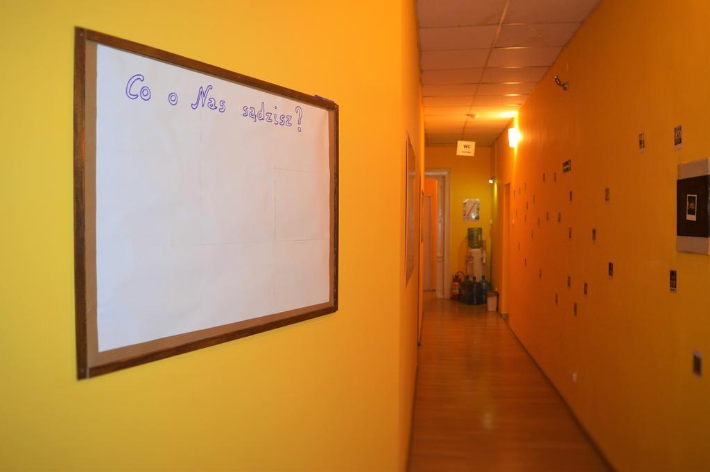 Honey Hostel Краків Екстер'єр фото