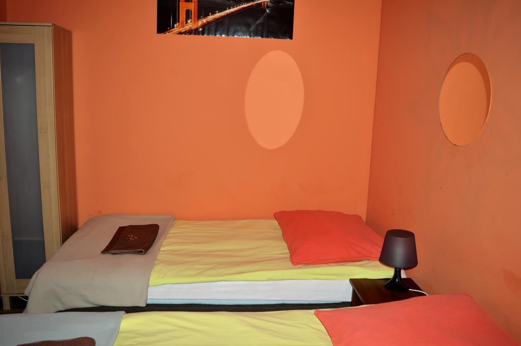 Honey Hostel Краків Екстер'єр фото