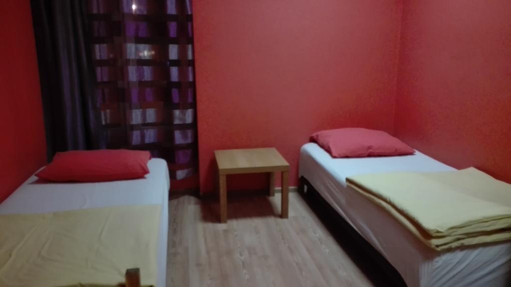 Honey Hostel Краків Екстер'єр фото